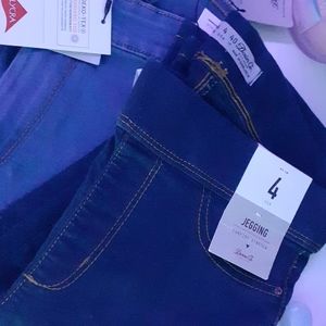 Size 4 Primark Wonen jeggings &Jean's 2pc